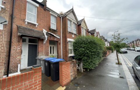 2 Bedroom Maisonette