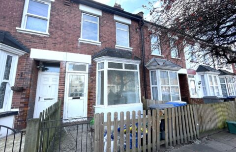 3 Bedroom Mid-Terraced House